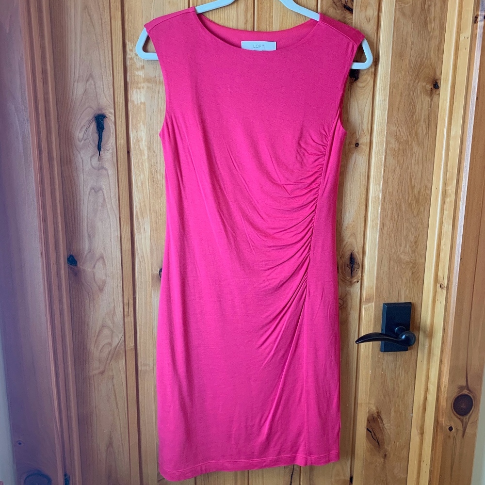 Loft Sleeveless Ruched Sheath Dress